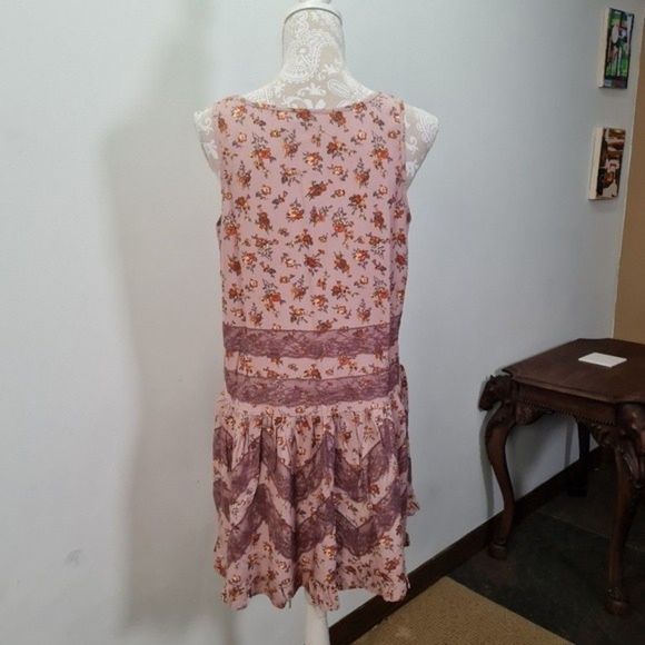 Logo Lavish Lori Goldstein Pink Floral Lace Sleeveless Tunic Top US 8 - Picture 9 of 15